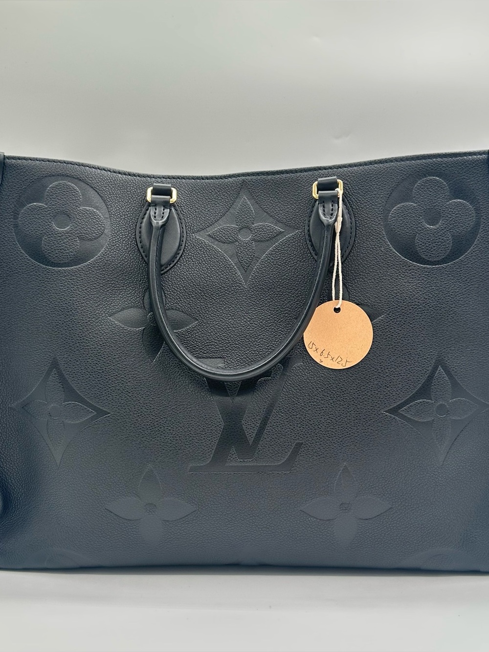 LV On The Go Black